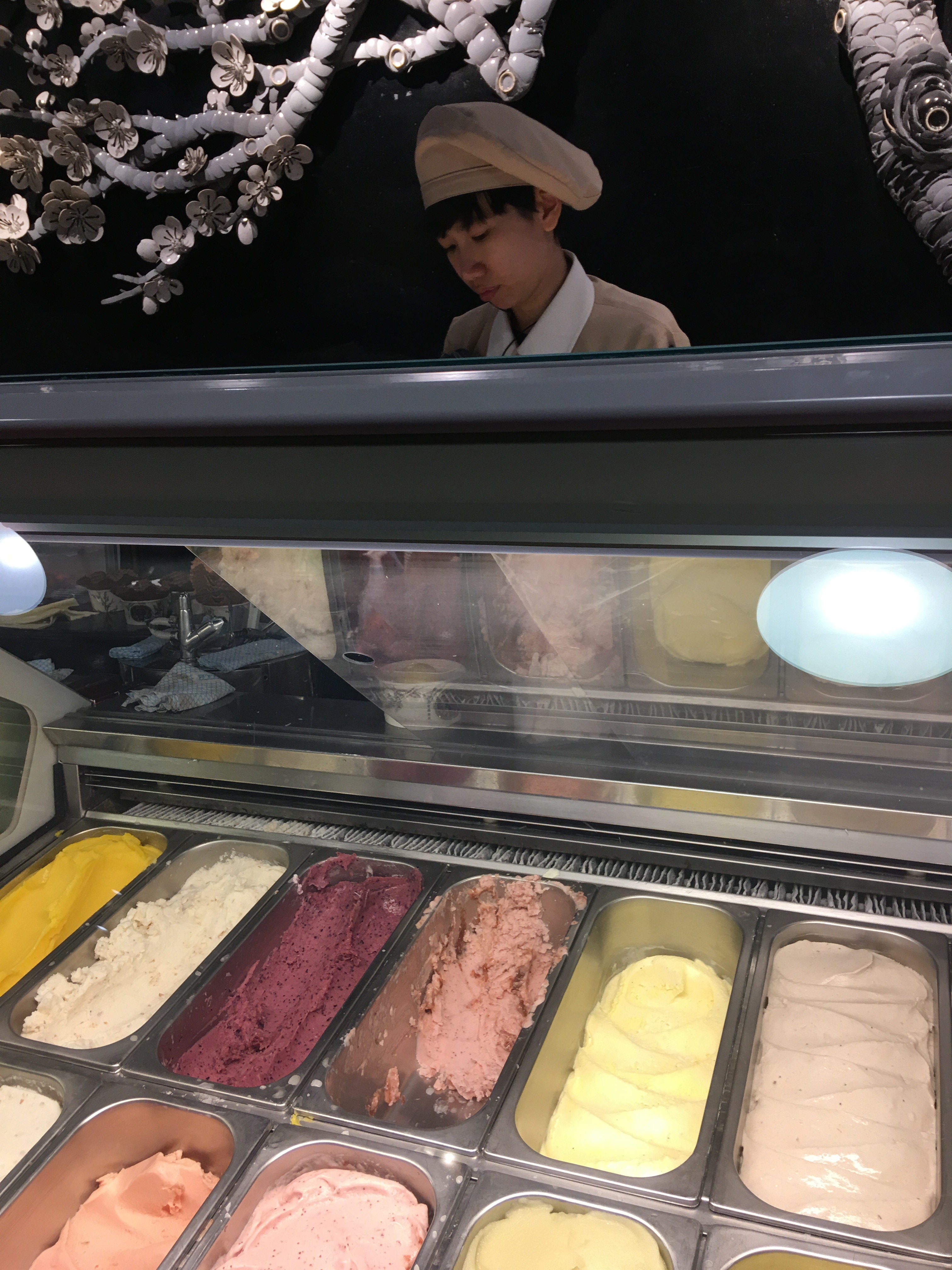 2 - Caption Appearance can drive expectations of texture and mouthfeel of food and drinks Credit Carol Raithatha Limited.jpg